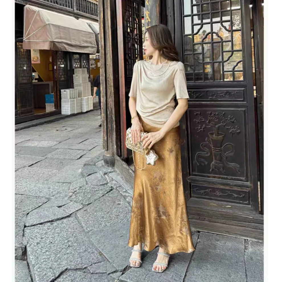 国风印花醋酸缎面半身裙女2025早秋新款高级感气质时尚侧开叉长裙