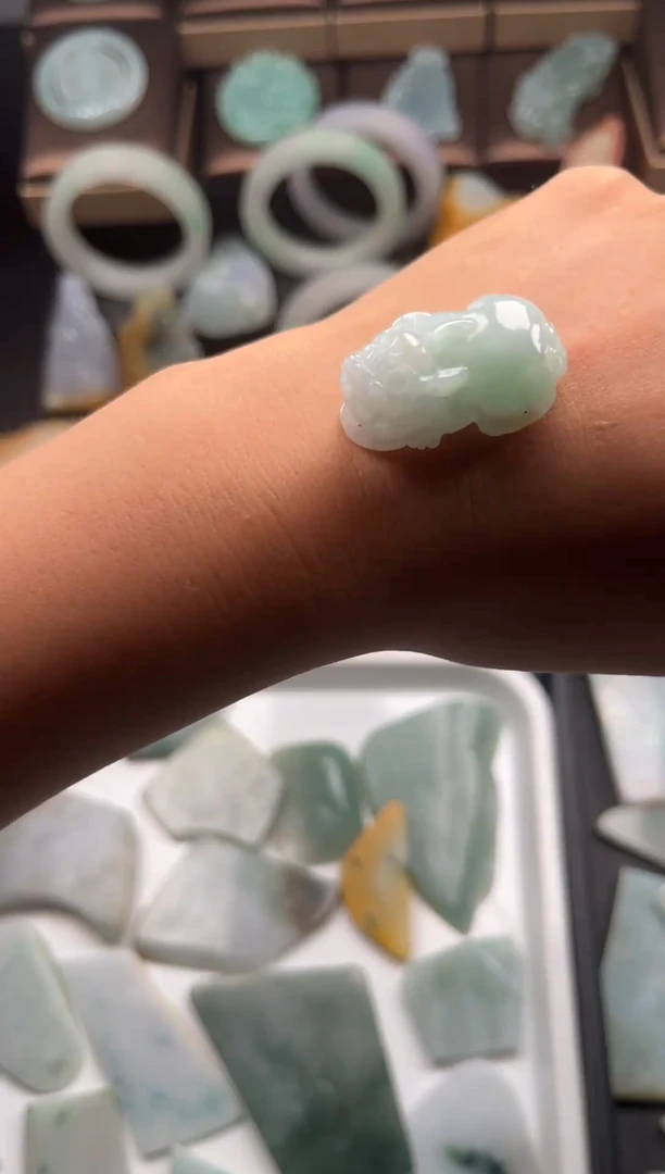 定制翡翠未镶嵌翡翠