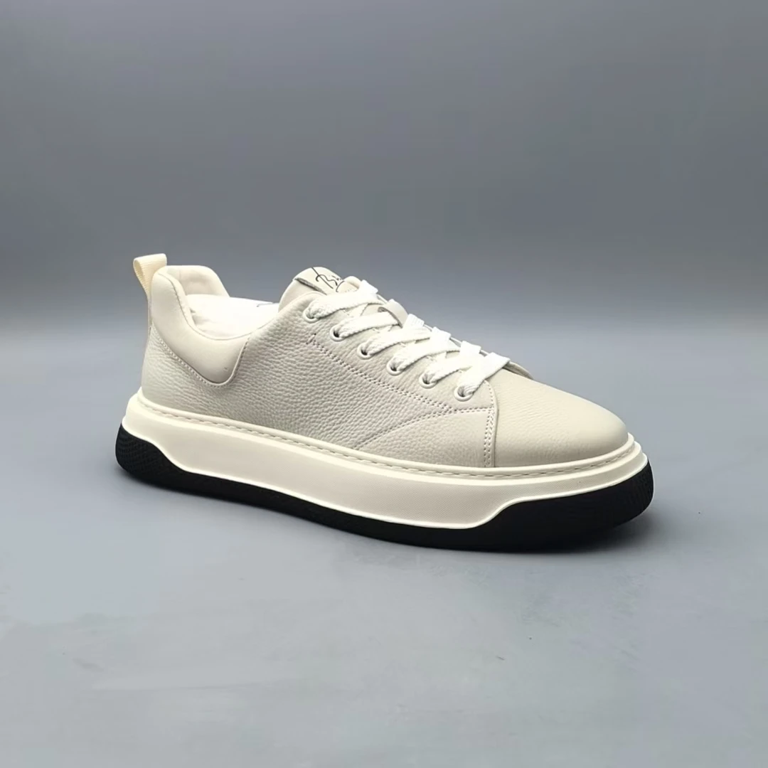 （孤品微瑕介意勿拍）新款轻质厚底系带男士皮鞋休闲鞋 556