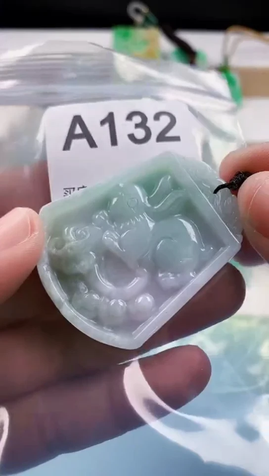 【闪购商品】翡翠挂件未镶嵌天然翡翠吊坠挂件