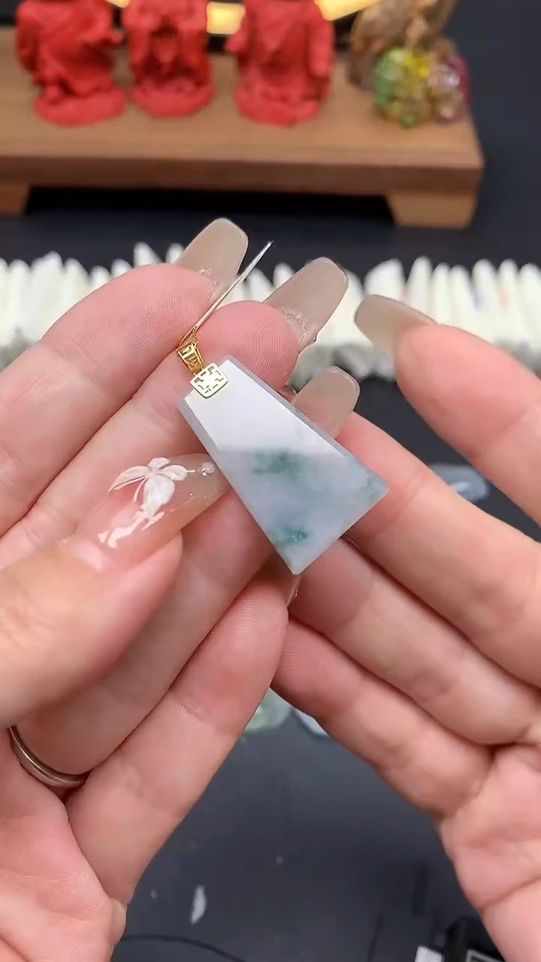 【闪购商品】翡翠吊坠(不含链)18K金镶嵌MS150032