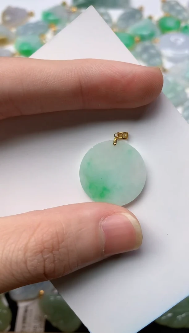 【闪购商品】翡翠颈饰18K金镶嵌7..........