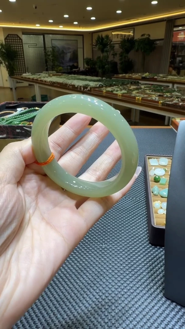 颈饰未镶嵌和田玉手镯53