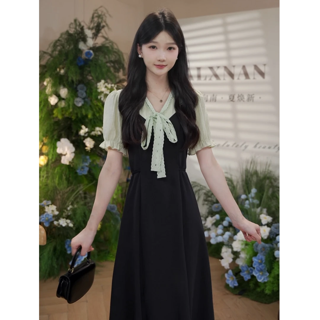 鹿向南「夏日私语」法式气质设计感女夏季新款假两件收腰显瘦连衣裙