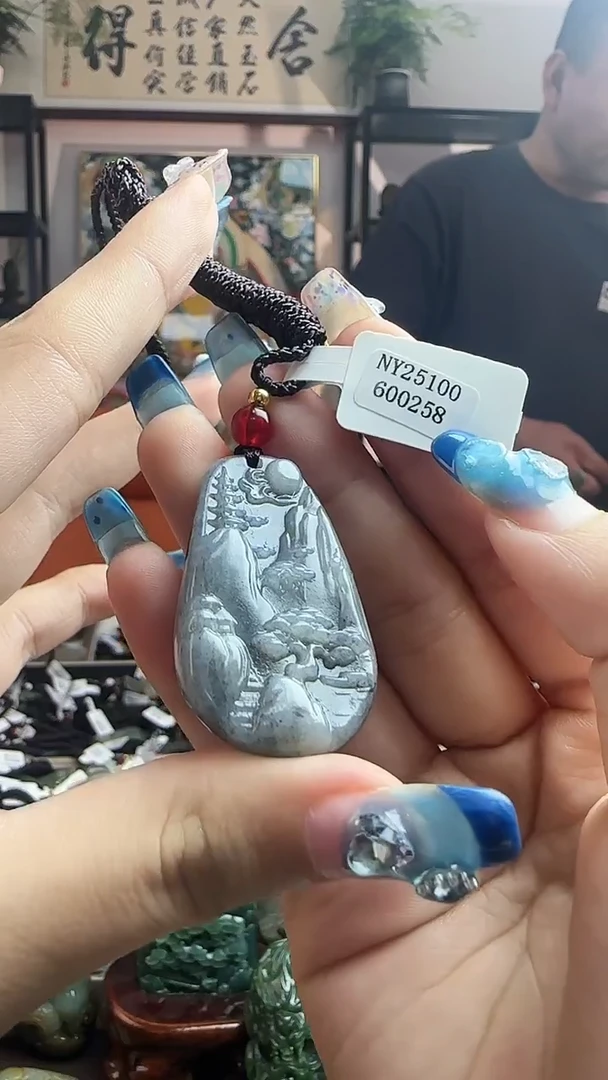 颈饰未镶嵌和田玉0258