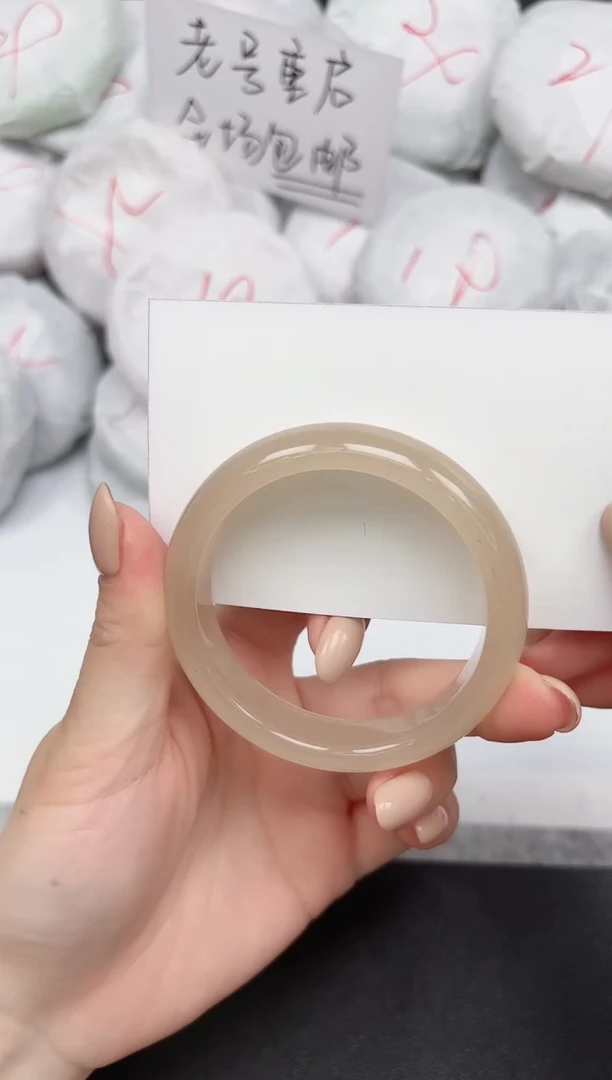 未镶嵌手镯石英质玉28/5354