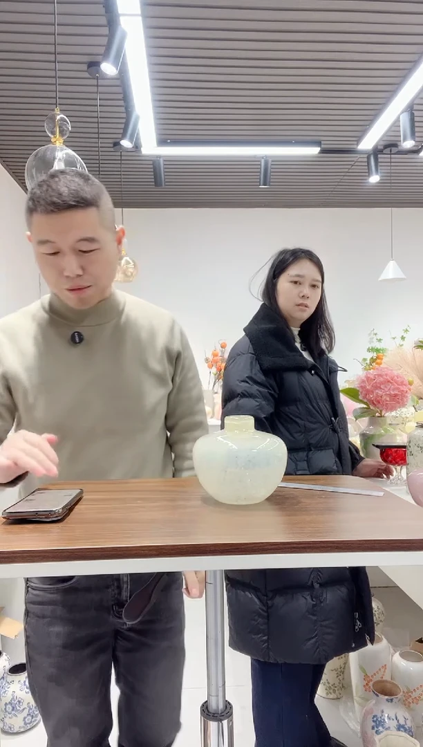尾货清仓小琉璃 大肚款黄色