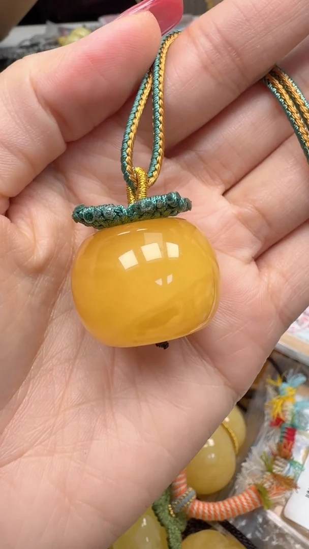 裸石琥珀未镶嵌如图