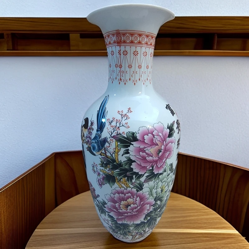 景德镇陶瓷大赏瓶一个（画片随机发福袋专属）