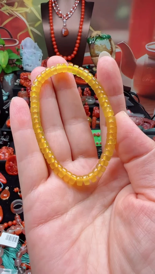 未镶嵌手链玛瑙/玉髓I****e暴力鸡油黄手串