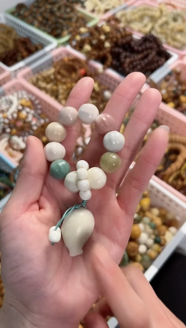 【闪购商品】菩提根/象牙果手串菩提根鲨鱼背小海豹手捻