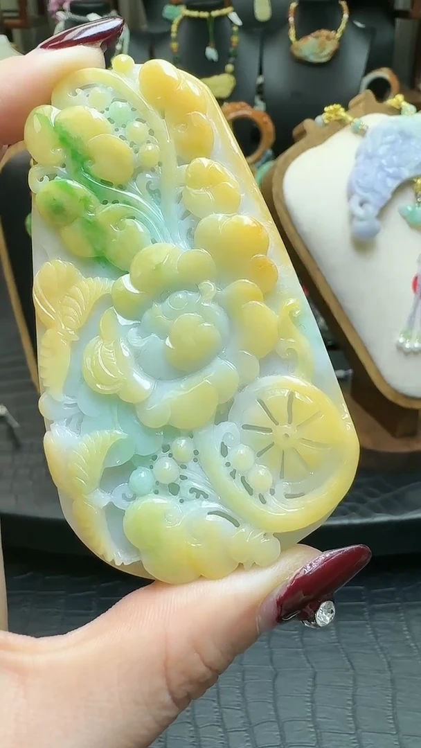 【闪购商品】翡翠颈饰未镶嵌花牌