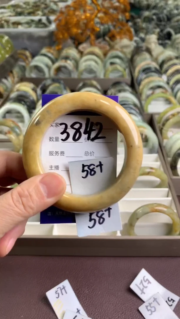 【闪购商品】蛇纹石玉手镯未镶嵌3842