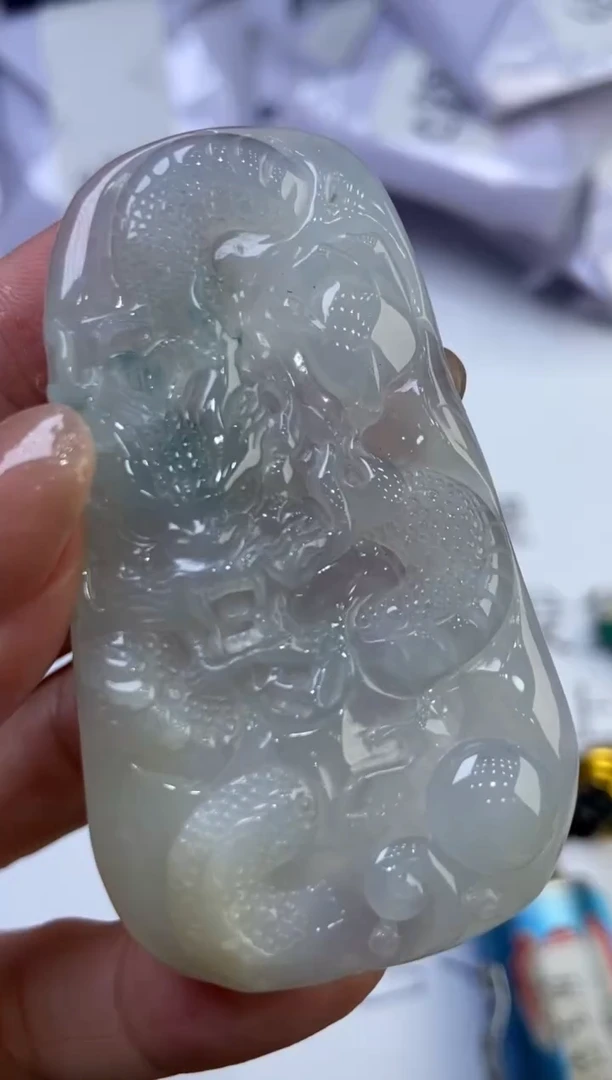 翡翠挂件未镶嵌2225675     /多样性发一件