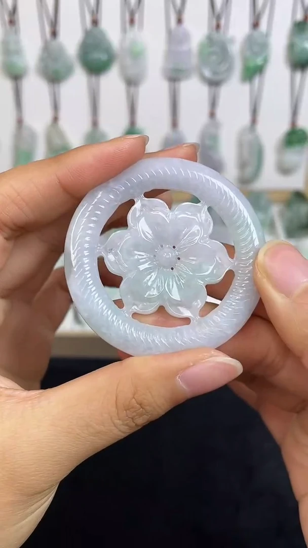 颈饰未镶嵌翡翠1