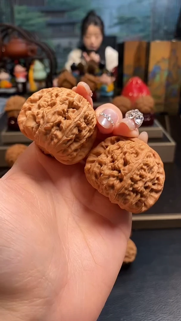 【闪购商品】文玩核桃把件D581白狮子43