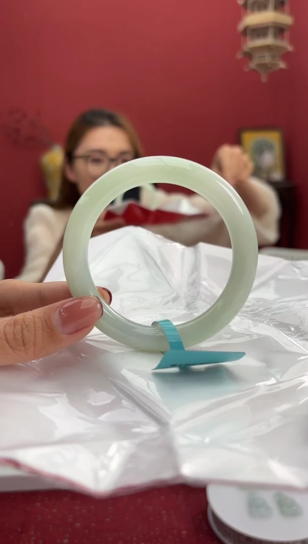 【闪购商品】翡翠手镯未镶嵌1手镯