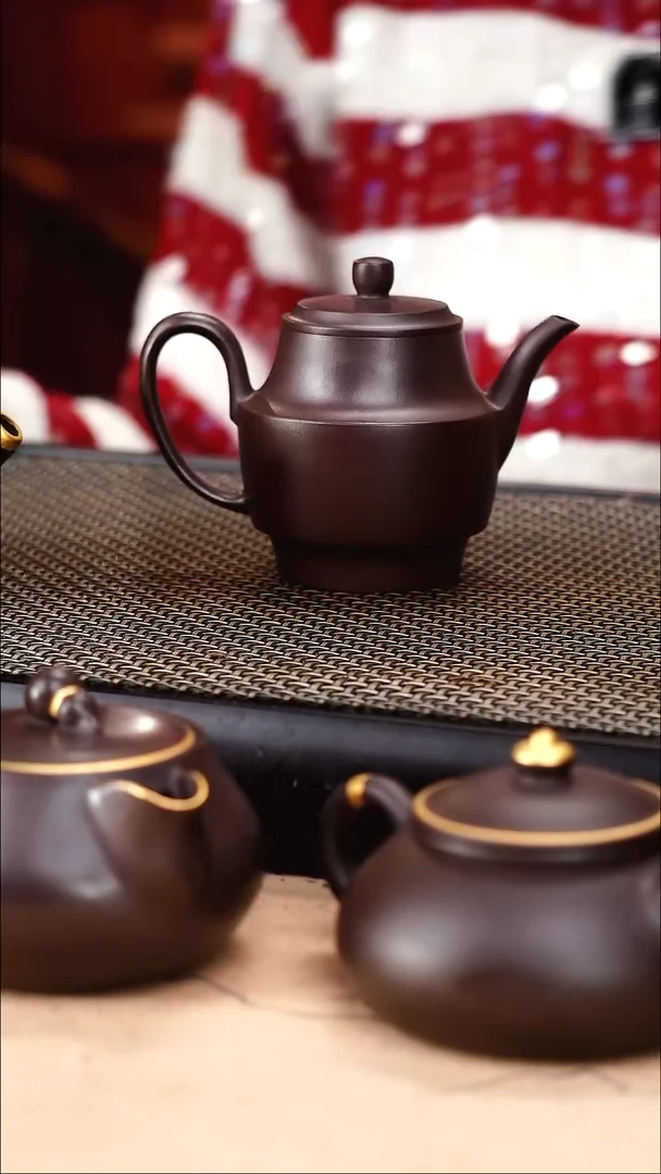 茶壶紫砂陈腐老紫泥精工折肩宫灯130cc