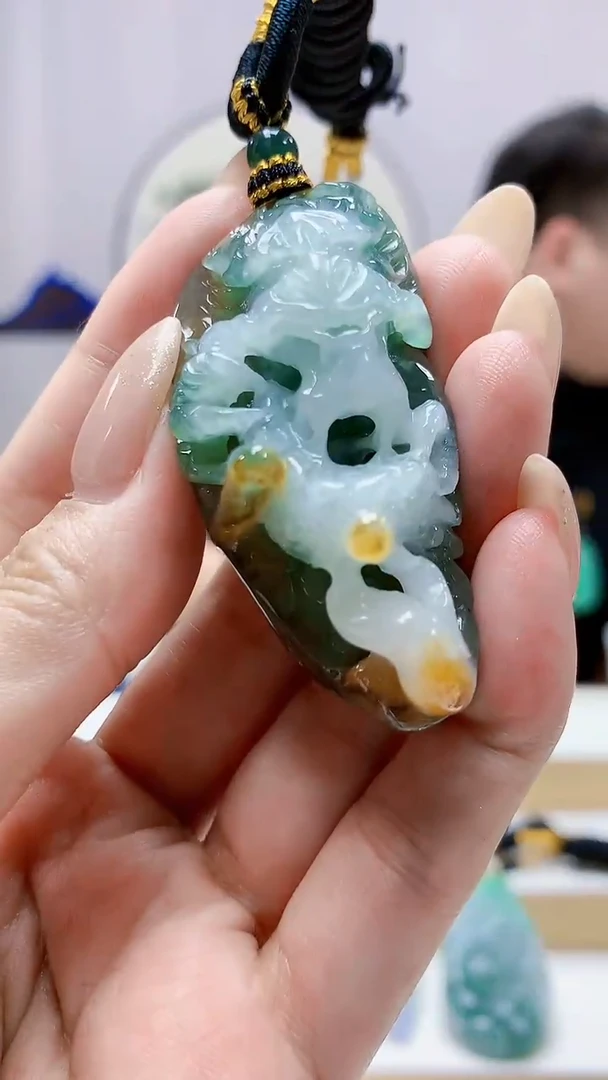 未镶嵌定制翡翠5060MM-毛货挂件59
