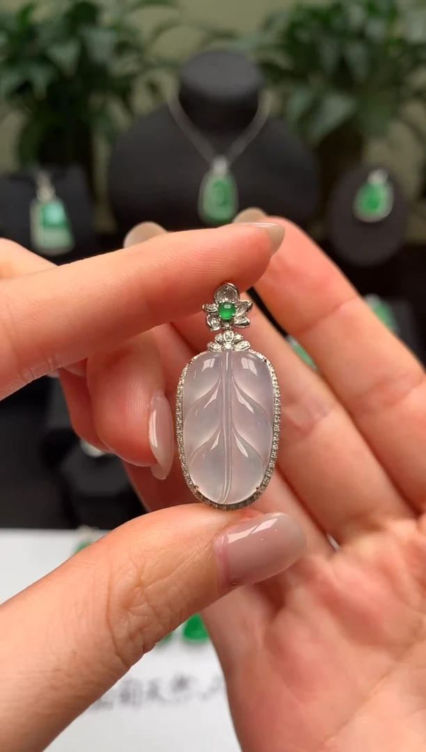 翡翠18K金镶嵌吊坠(不含链)叶子