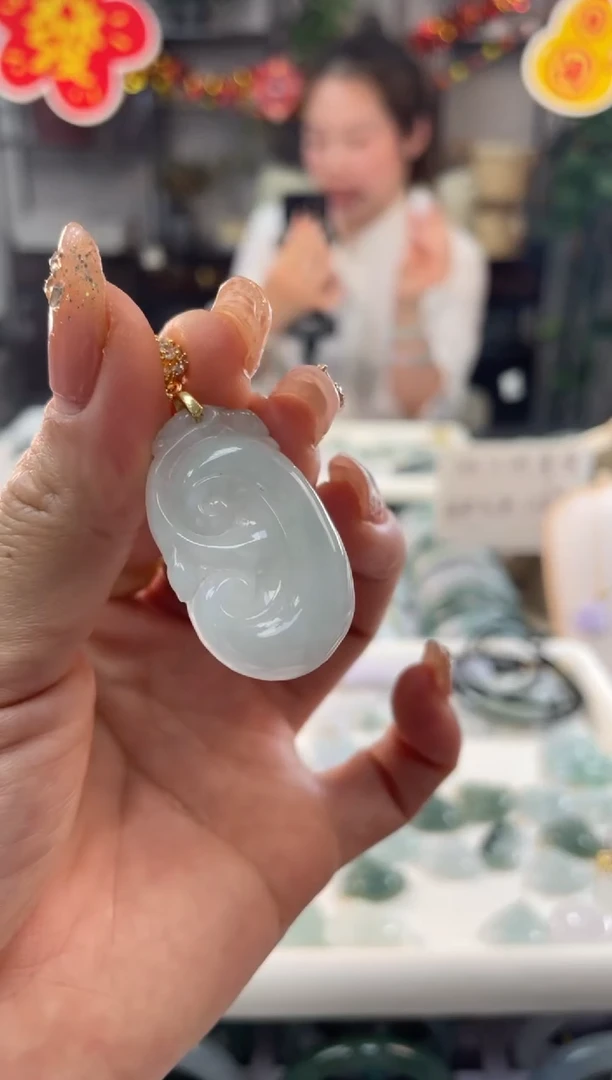 【闪购商品】翡翠吊坠(不含链)银S925镶嵌多样性发货 发一件