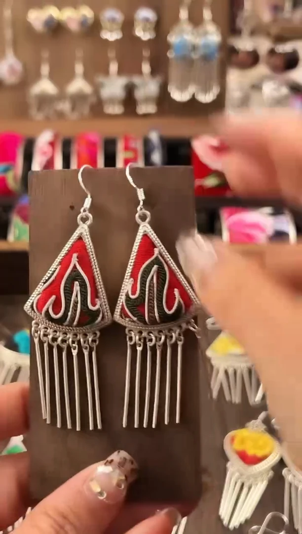 【闪购商品】织绣民族风老绣饰品503