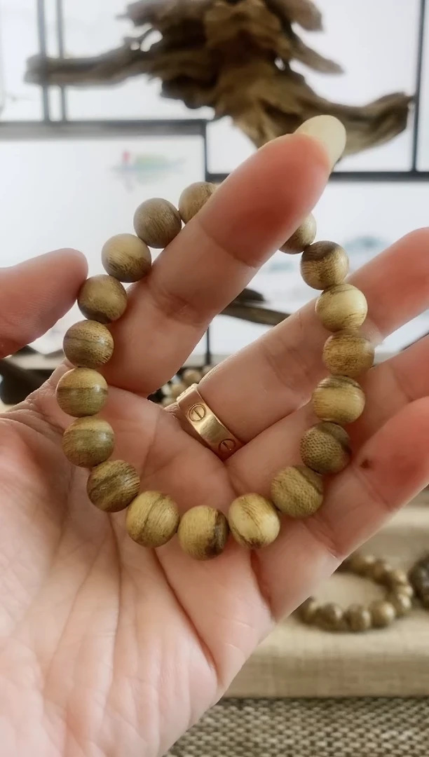 沉香手串C*.加里曼丹花珠10MM单圈（多样性发货）