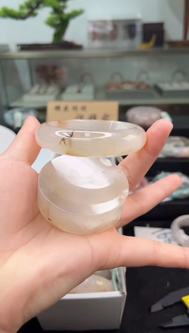 未镶嵌手镯石英质玉56圈口（赠品镯心）302575
