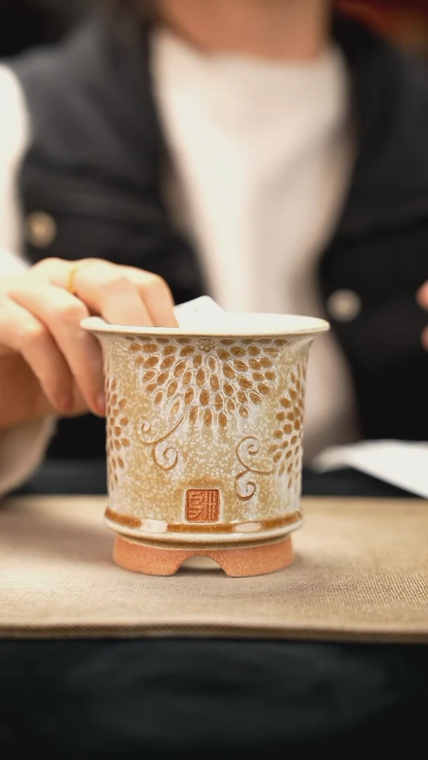 ฅ****ฅ11-25-121花盆口径7.5瑕