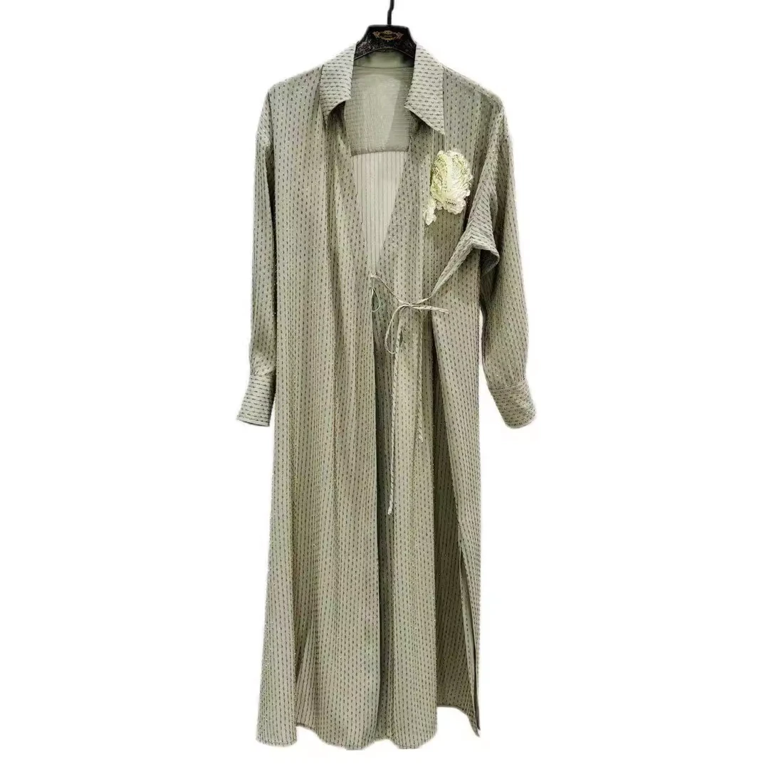 【浩浩】金丝绣花翻领连衣裙5105303