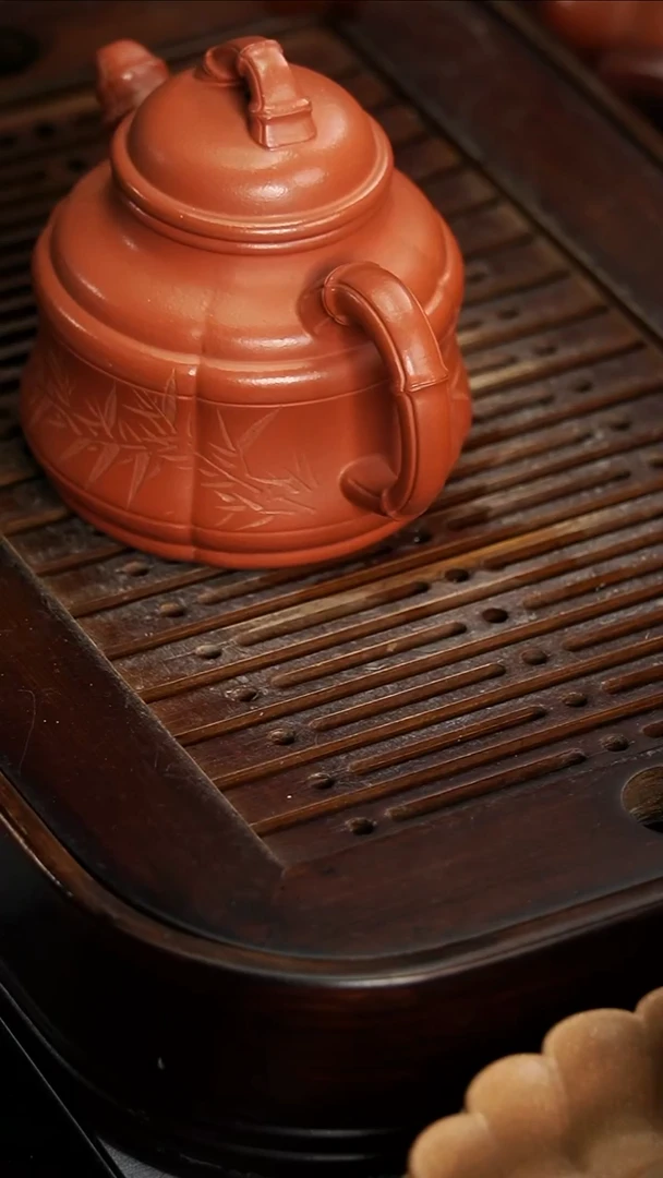 茶壶紫砂宜兴紫砂朱泥竹鼎240毫升