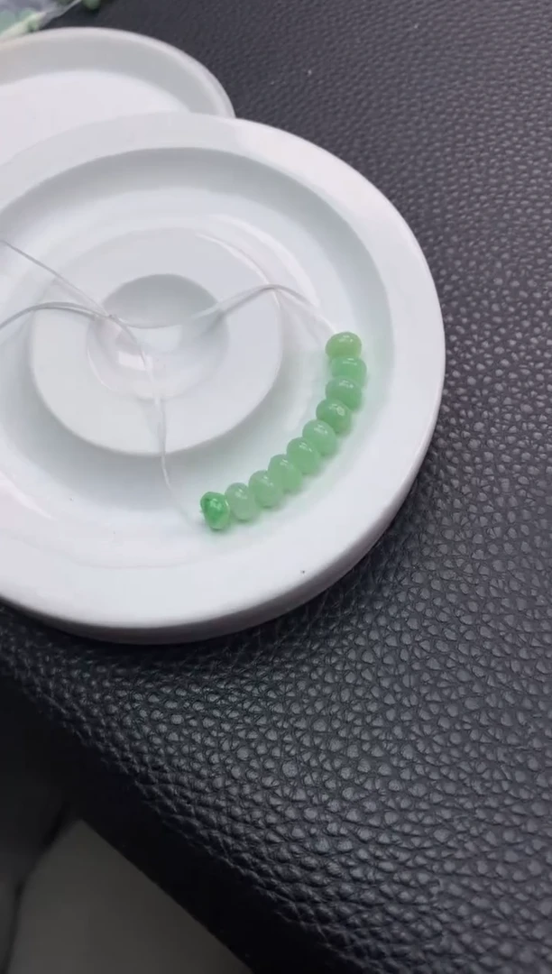 翡翠散珠7天然A货翡翠散珠卡多样性发10颗
