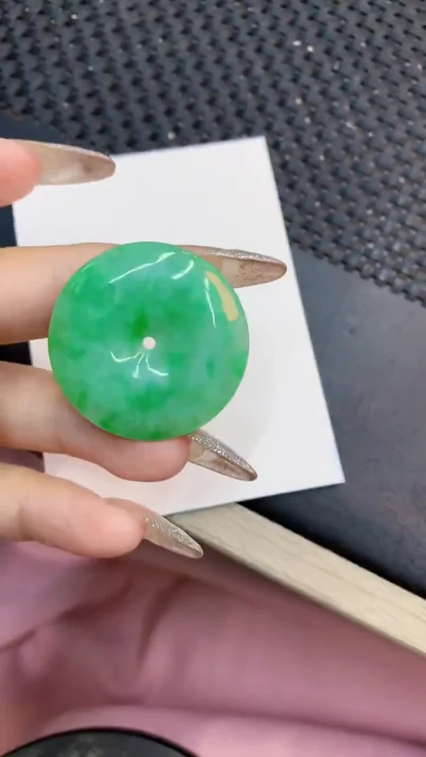 颈饰未镶嵌翡翠1