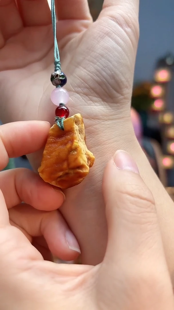 琥珀颈饰未镶嵌吊坠