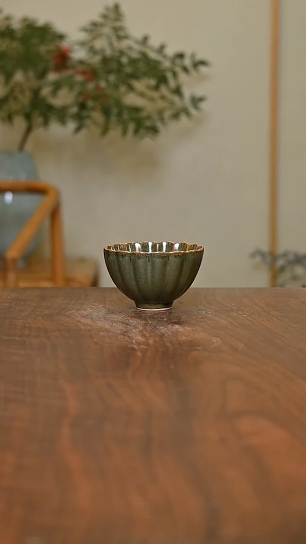 矿石釉 菊瓣杯 微瑕 无款 80ml