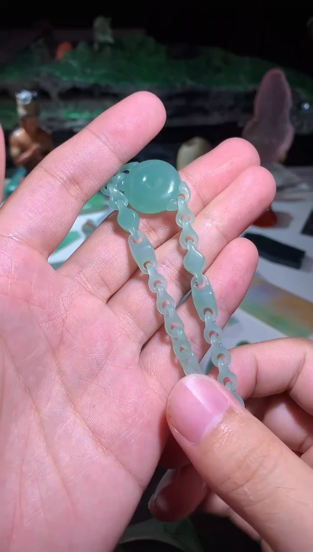 未镶嵌定制翡翠手链