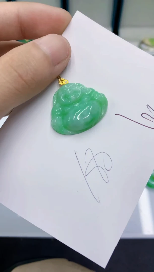 颈饰18K金镶嵌翡翠翡翠