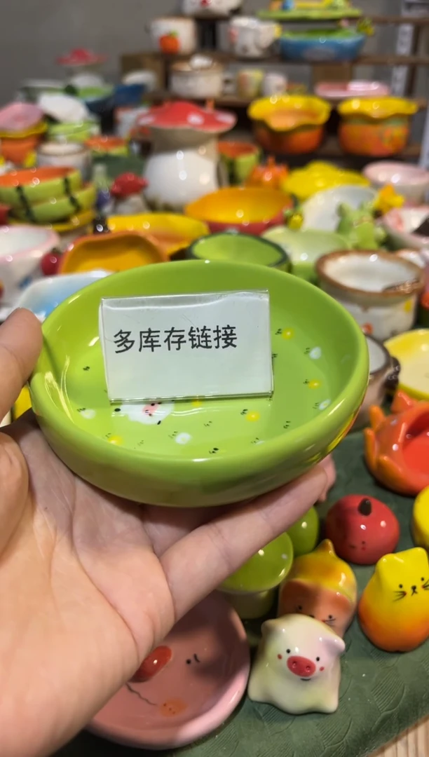 37手绘釉下彩微瑕陶瓷