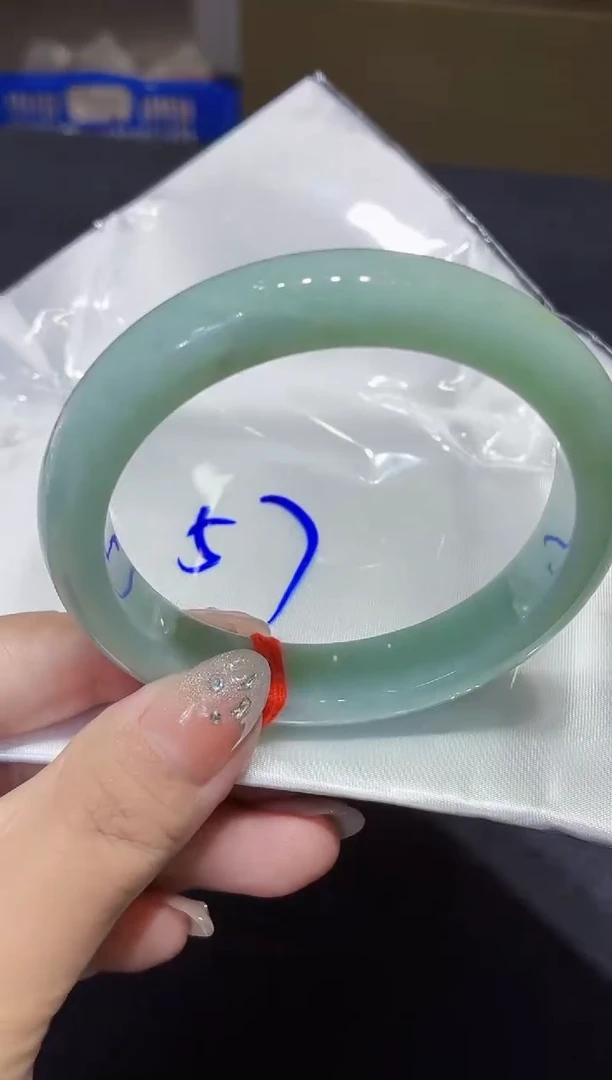 未镶嵌手镯翡翠翡翠手镯