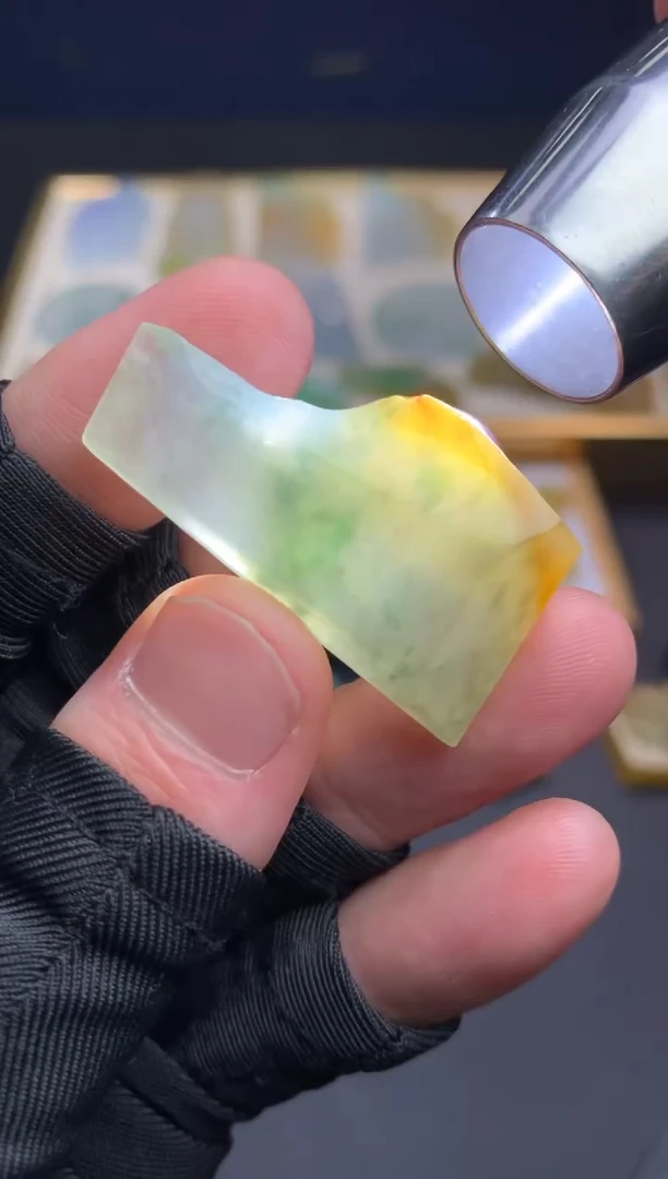 【闪购商品】定制翡翠未镶嵌