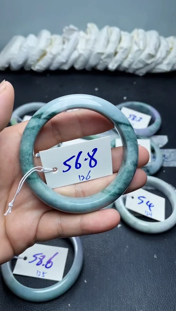 未镶嵌手镯翡翠126