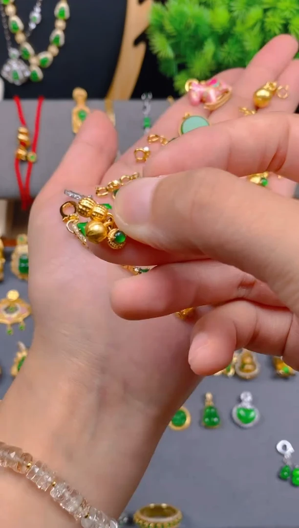 吊坠(不含链)银S925镶嵌翡翠好事发生