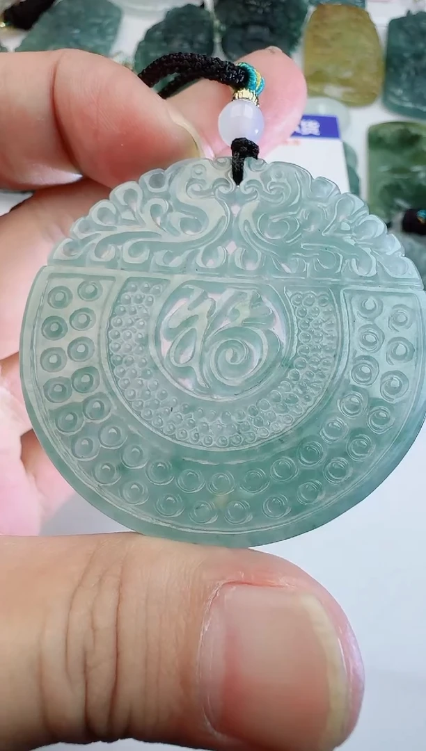 【闪购商品】翡翠颈饰未镶嵌多样性随机发其一