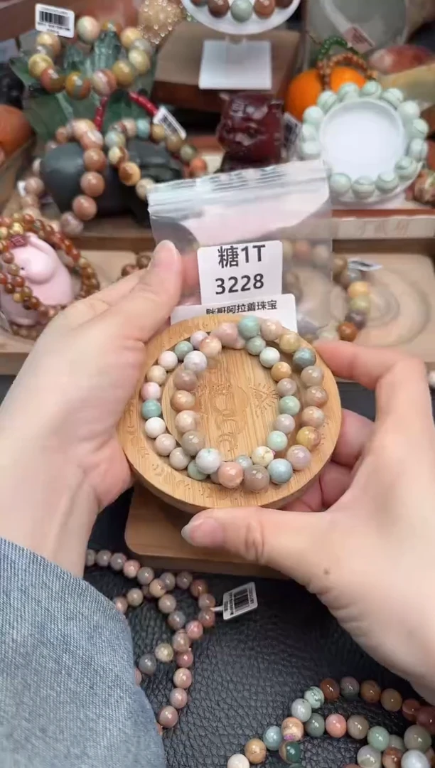 【闪购商品】石英质玉手链未镶嵌1T3228