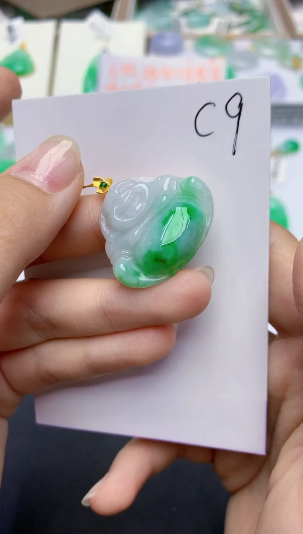 翡翠18K金镶嵌颈饰天然缅甸A货翡翠