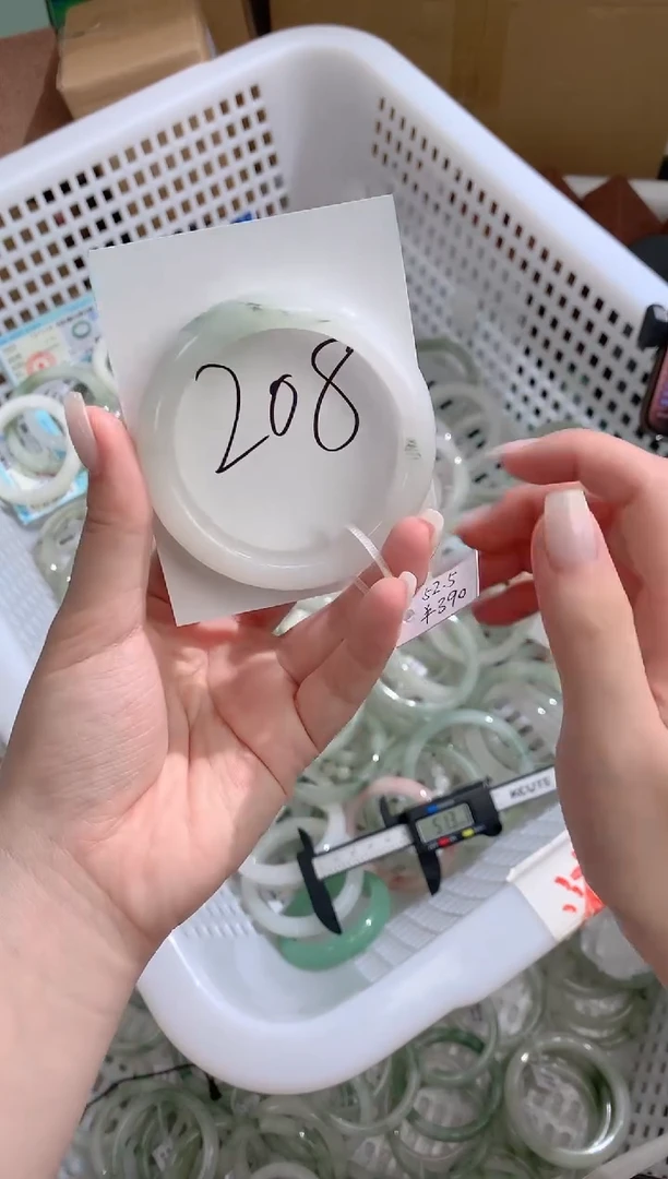 和田玉手镯未镶嵌K208-52