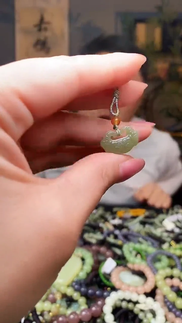 颈饰未镶嵌和田玉多样性发货，拍一发一