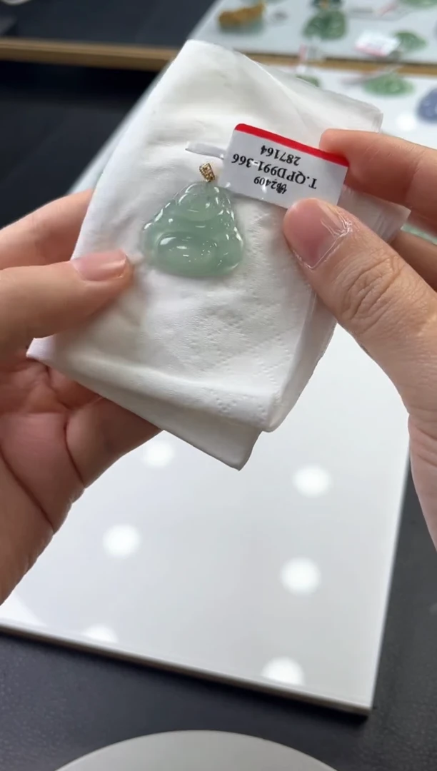 【闪购商品】翡翠挂件未镶嵌佛公发一件YQYA113