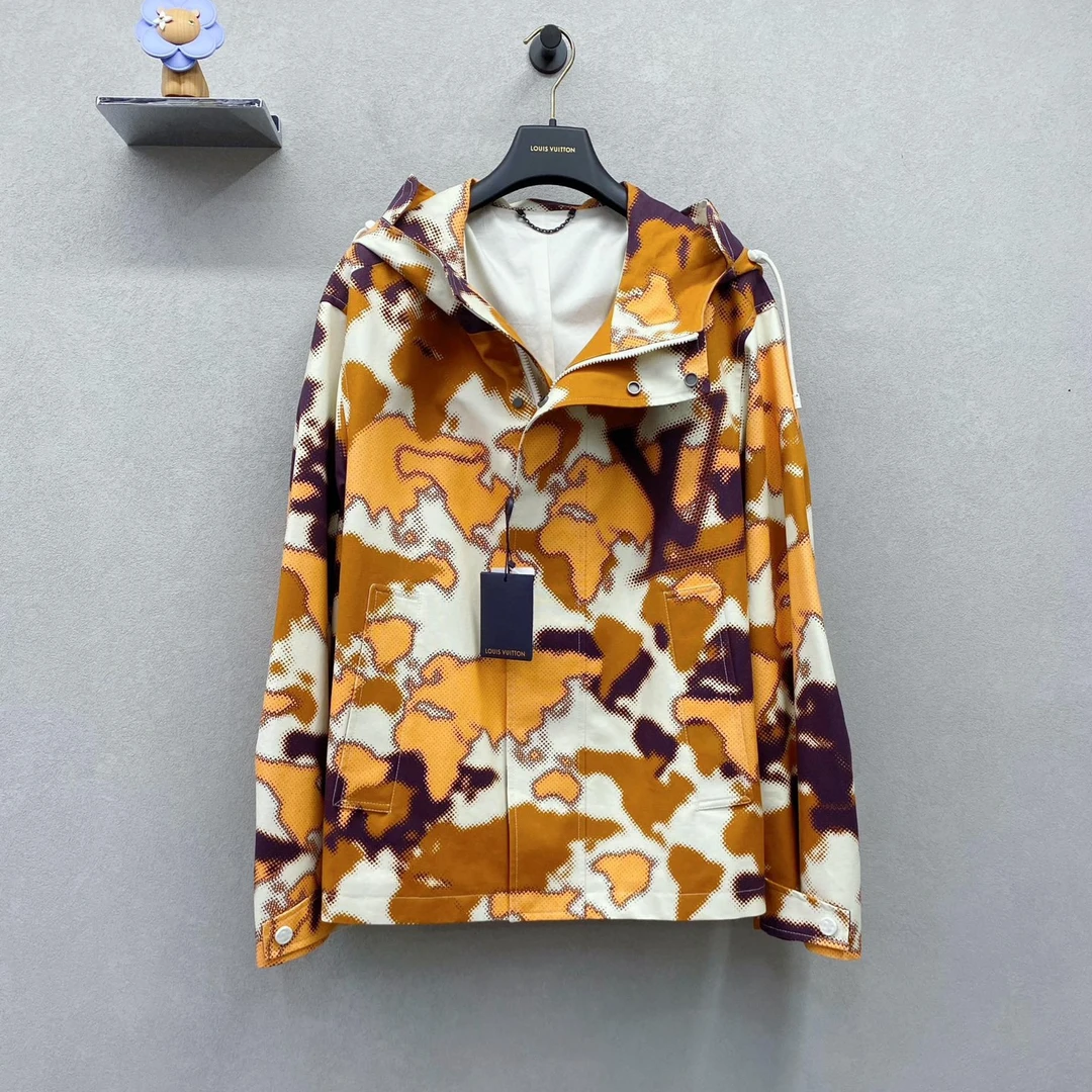 全新未使用 LouisVuitton/路易威登 新款地图印花外套/尺码48/000