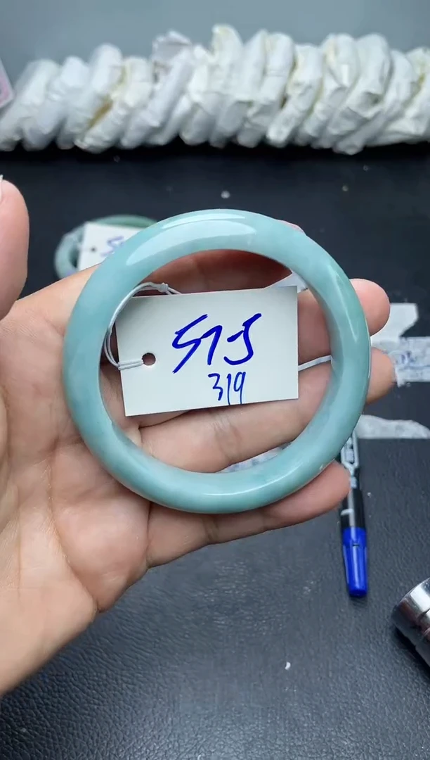 未镶嵌手镯翡翠319